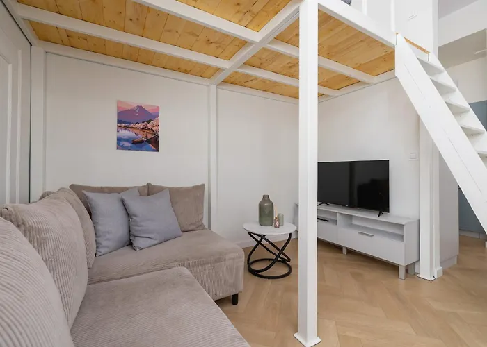 With Balcony - Berka Joselewicza 5 شقة *