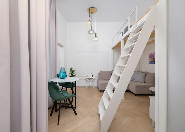 With Balcony - Berka Joselewicza 5 شقة